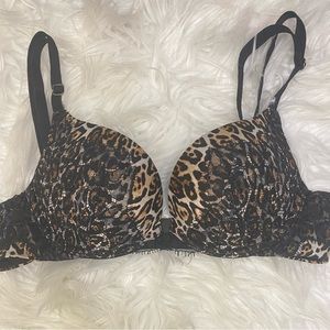 32A Victoria Secret Very Sexy Push-up